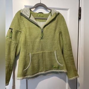 WOMENS LIGHTLY WORN MARMOT 1/4 ZIP FLEECE SIZE MED